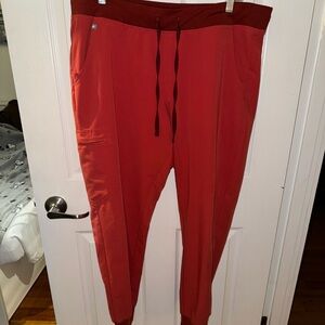 FIGS Clay Joggers size XL